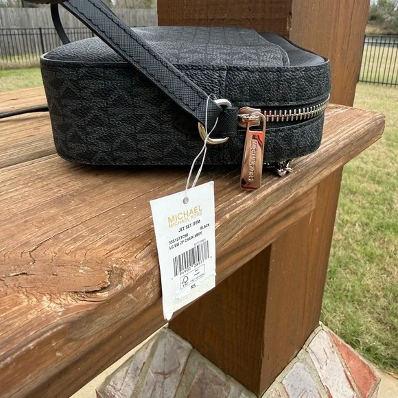 NWT MICHAEL KORS Jet Set Large Logo Crossbody Chain Bag - Picture 4 of 13